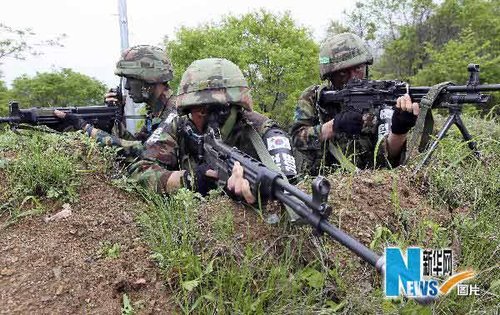 韓國軍隊在韓朝邊界舉行軍演(組圖)