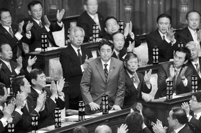 安倍晉三再任日首相 外祖父曾是甲級(jí)戰(zhàn)犯(圖)