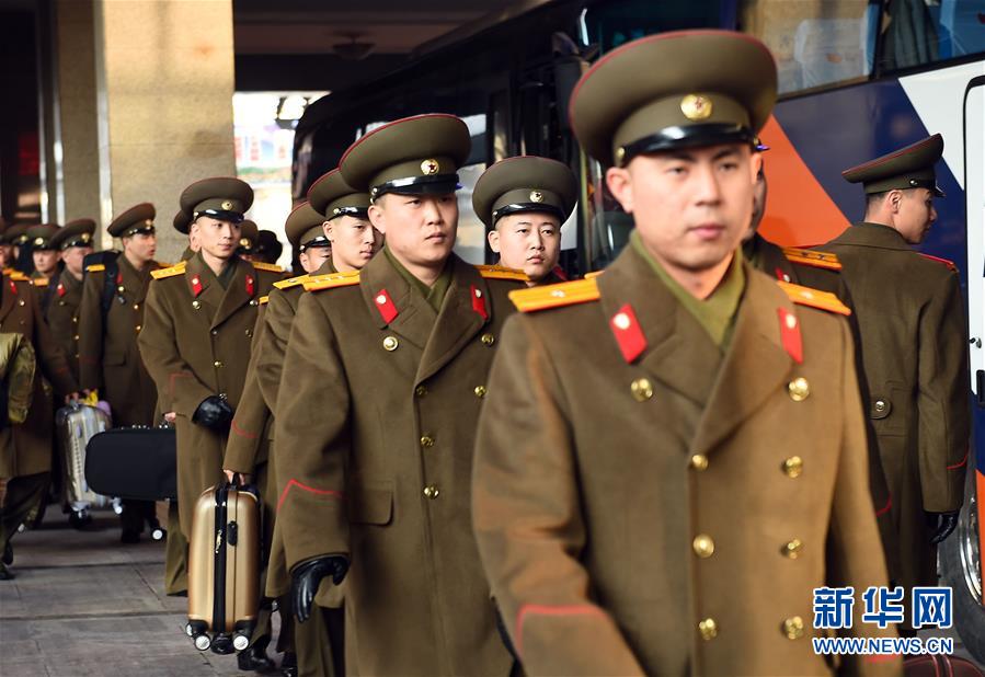 （社會）（5）朝鮮國家功勛合唱團(tuán)和牡丹峰樂團(tuán)抵京